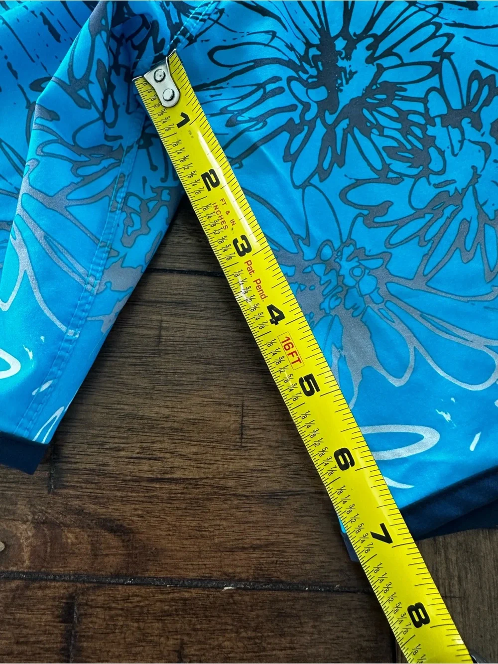 Hurley Men's Blue Floral 17” Boardshorts Size 36
